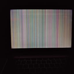 macbook screen vertical lines